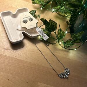 🤍Crown & Ivy Rhinestone Necklace/Earring Set NWT🤍
